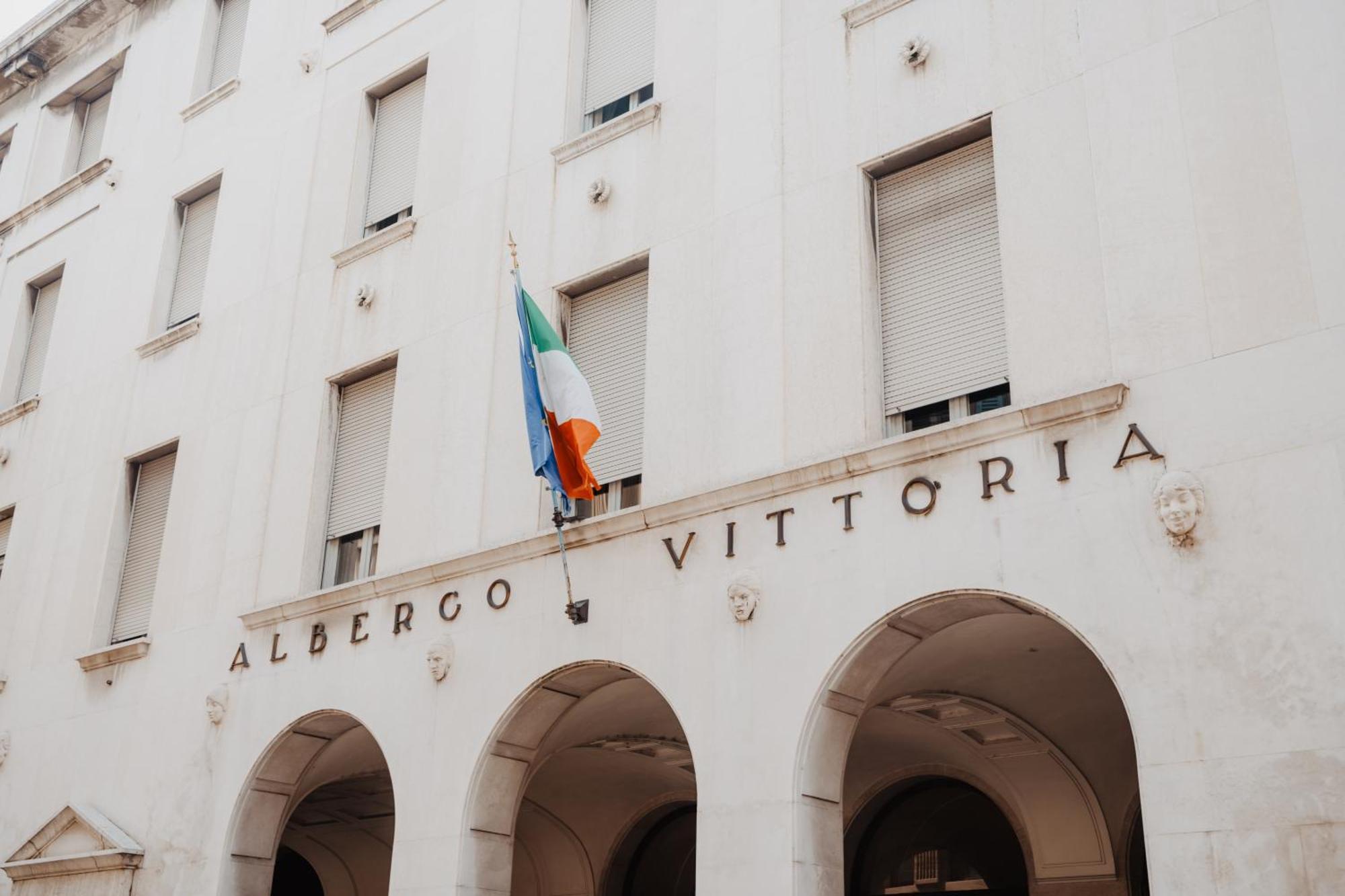 Hotel Vittoria Брешія Екстер'єр фото