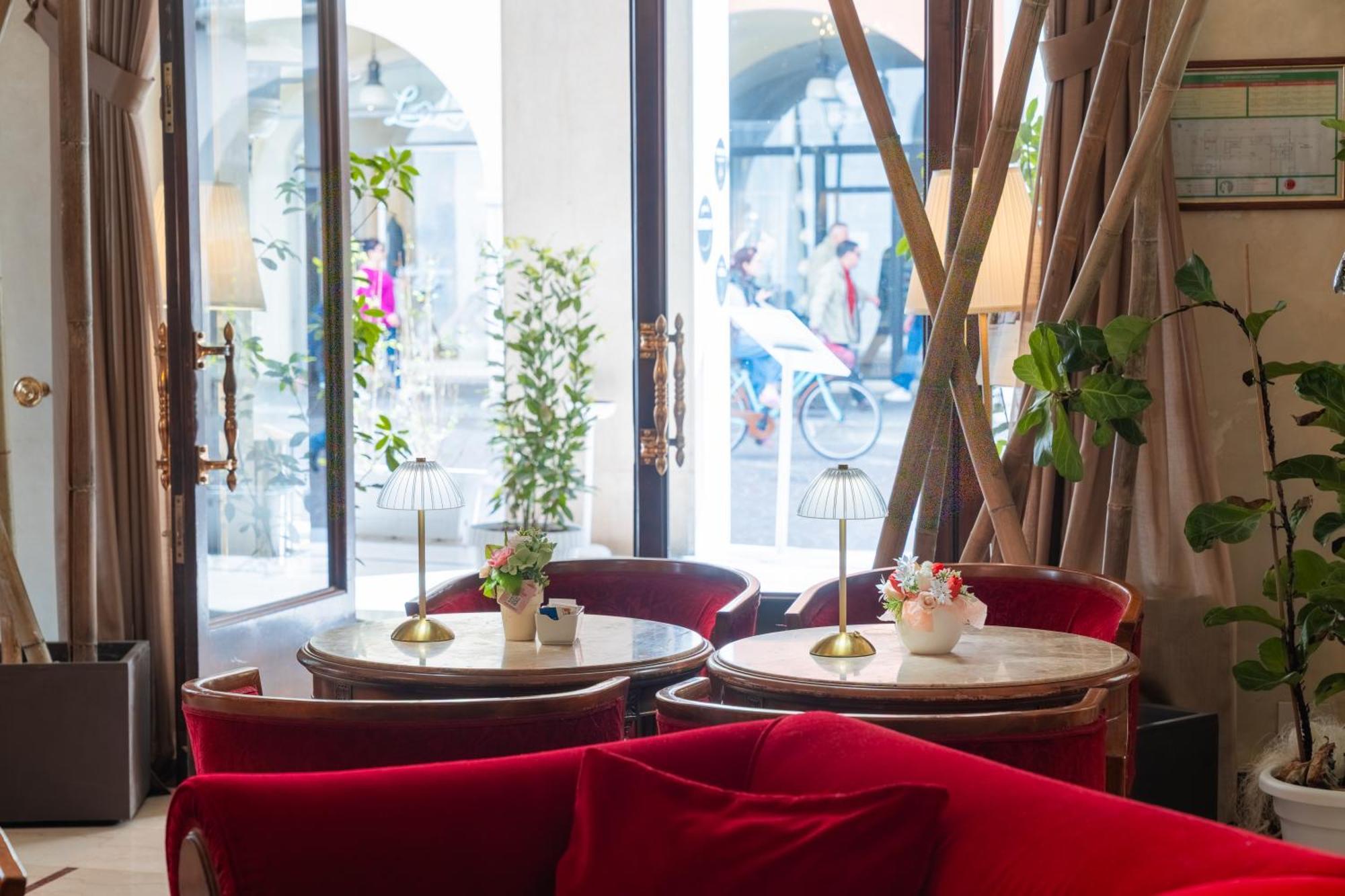 Hotel Vittoria Брешія Екстер'єр фото